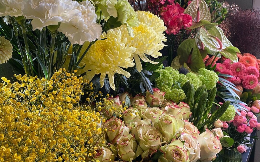 Bliv klar til Mors dag med blomster fra KL Art i Ejby